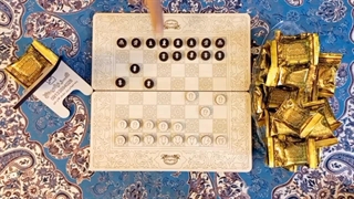 لذت بازی شطرنج را با طعم گز نیکومنش تجربه کنید