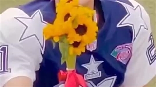 کراش بودنم حدی دارهههه بسه بشر بسه انقدر کراش نباشششش