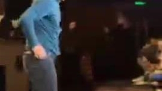 شاه ماهی پرسپولیسی در کنسرت محسن یگانه