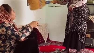 سرگرمی دخترای دم بخت دهه شصت دنبال=دنبال