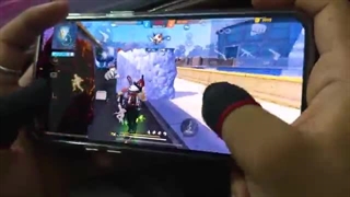 گیم پلی فری فایر با موبایل