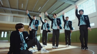 پرفورمنس ویدیو اهنگ تواس tws برای اهنگ plot twist