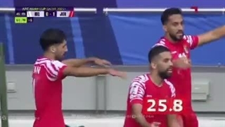 ویدیوی جدید از بررسی کارت قرمز فغانی به بازیکن عراق