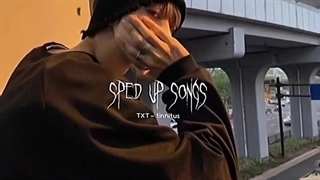 این‌آهنگ‌قفلی‌من‌بود.کل‌البوم‌قفلیم‌بودالبته | حیف‌ تایم ویدیو زیاد میشه وگرنه کل اهنگ رو میزاشتم:/