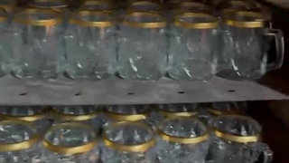 یک فرصت بی نظیر  فنجان و استکان های لب طلا  در تعداد زیاد موجود با قیمت رقابتی