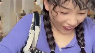 وقتی یه چینی هم میره خارج سوغاتیاش چینیه