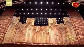 اجرای نمایش آکروبات «جهش از دروازه اژدها» در شب نشینی عید بهار رادیو و تلویزیون مرکزی چین