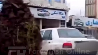 دور زدن پراید متخلف از وسط بلوار