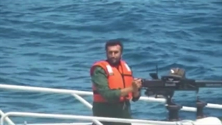 چه کسی پاسدار انقلاب است