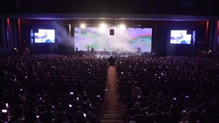 برادران مسیح و آرش در سالن میلاد نمایشگاه به روی صحنه رفتند