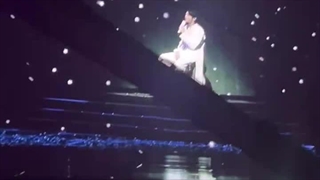 اونوو آهنگ memories رو خوند و سر اجرا احساساتی شد