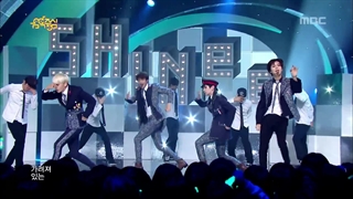 اجرای آهنگ every body از گروه شاینی