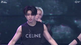 اجرای استری کیدز SILENT_CRY در فن مینتینگ LOVE STAY روز دوم