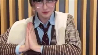 کمتر از دو ساعت دیگه یورا یورا میاد قراره همه برین لایک و استریم بزنید.....