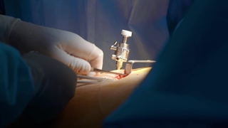 رهایی از زانو درد بدون جراحی با زانوبند زاپیامکس | تماس بگیرید 02191324136