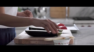 بادمجان رست شده و سبزیجات