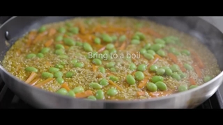 کینوا و نخود برای وعده های غذایی گیاهی و وگان با پروتئین بالا