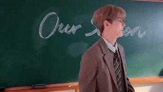 معلم ژانگ خیلی قد بلند و جذابه خخخخخخخخخخ