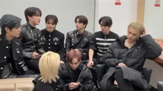 لایو گروهی STRAY KIDS در تاریخ 2023.11.19 همراه زیرنویس فارسی آنلاین♡♡ کپ.