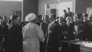 تقسیم املاک سلطنتی، افتتاح بانک عمران و تعاون و اعطای اسناد مالکیت ۲۰۲۱ خانوار کشاورز گنبد قابوس و بجنورد توسط محمدرضا شاه پهلوی