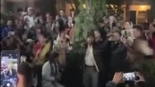 آوازخوانی پر احساس یک مرد شیراز در حافظه شیراز با همراهی تمام قد مردم