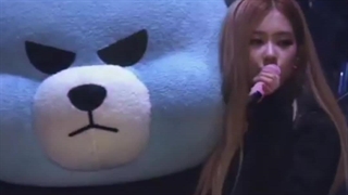 سال نو مبارک:)‌❤‌....‌کپشن تقدیمی