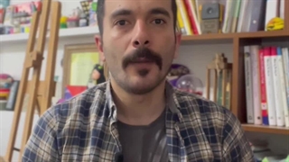 به لقمه کسی نگاه نکن