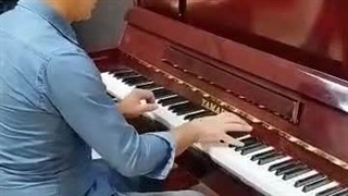 فیلم اجرای معلم خصوصی پیانو در IranModares.com