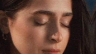 از هرچی مدگل هم بگذریم آهنگاش واقعا قشنگه