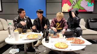 BTS last live in weverse (آخرین لایو وی ورس جیمین،جونگ کوک، تهیونگ و نامجون قبل از رفتن به خدمت سربازی)همراه با زیرنویس آنلاین