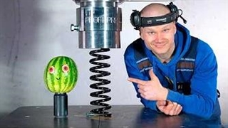 نابود کردن اشیا محکم و فلزی با پرس هیدرولیک!