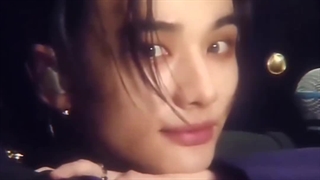 دااالی! هیونجین میگه ام‌‌وی جدیدشون و دیدی؟؟؟ نه!!!! عیب نداره من تو کانالم با زیرنویس فارسی گذاشتم بپر ببین