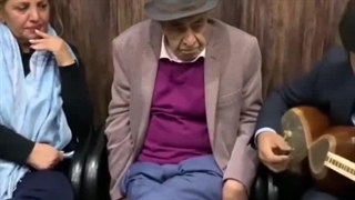 غزلخوانی ایرج در حضور همسرش و بهروز مقدم مجری تلویزیون، تار مهدی گوهری تنبک علی دولو، بسیار سفر باید تا پخته شود خامی، سعدی