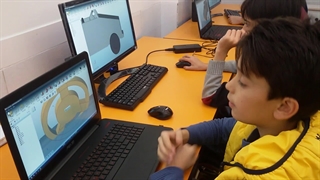 نمونه هایی از ایده پردازی های طراحی صنعتی و مدل سازیِ سه بعدی دیجیتالیِ آینده کاوان باشگاه ما(طراحی خودرو)