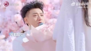 تائو از شو یی یانگ در یک برنامه خواستگاری کرد(از همین جا بهشون تبریک میگم)